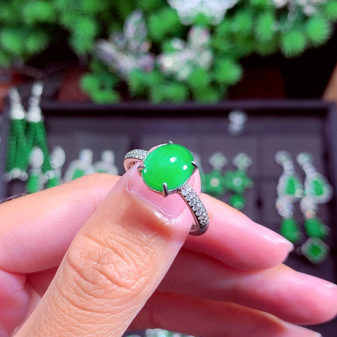 颈饰未镶嵌翡翠天然