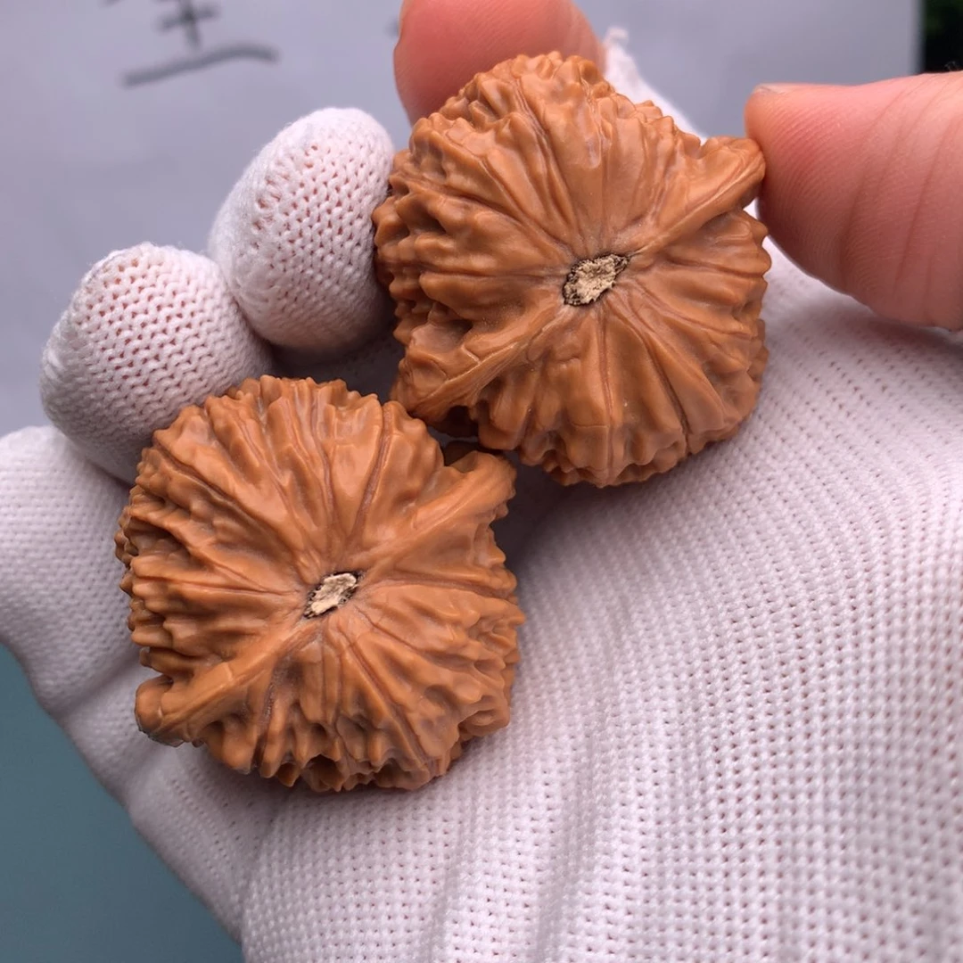 慕***卿文玩核桃吊坠金麒麟9