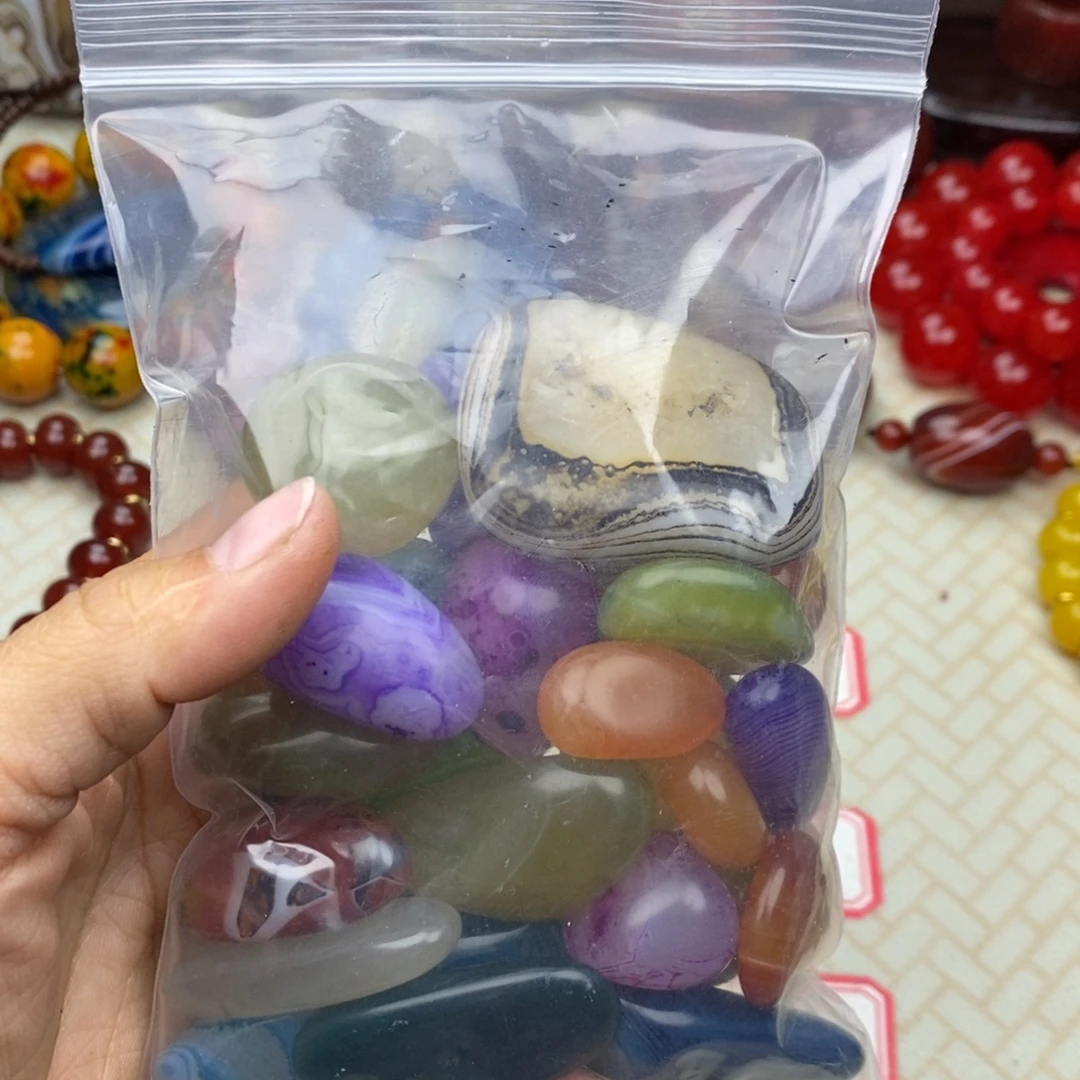 傲***美玛瑙/玉髓未镶嵌颈饰