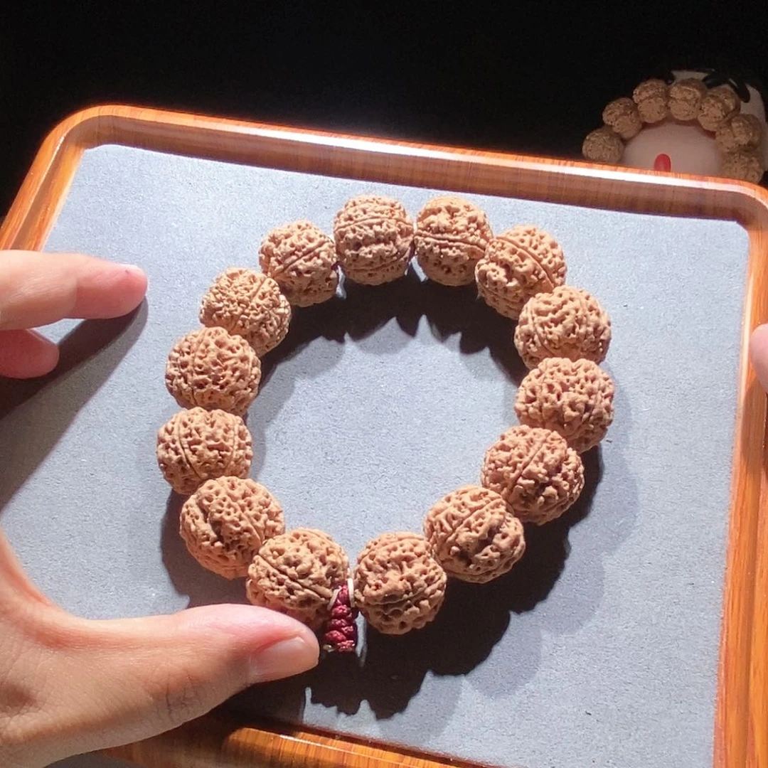 金刚菩提吊坠安娜头货蜂王满肉23mm