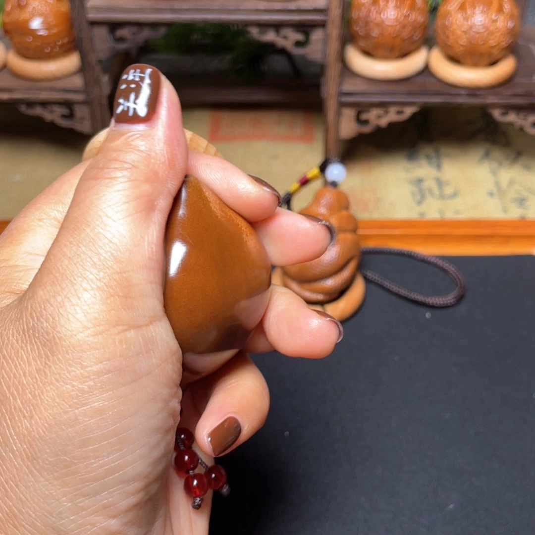 橄榄核吊坠一线天43穿忒