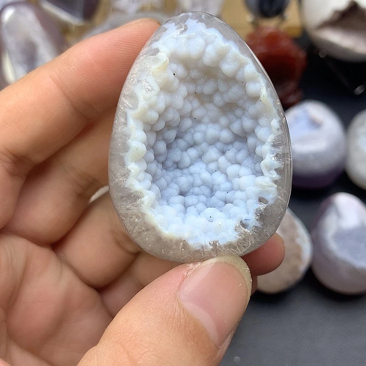 愚***丽玛瑙/玉髓未镶嵌珠宝奇石