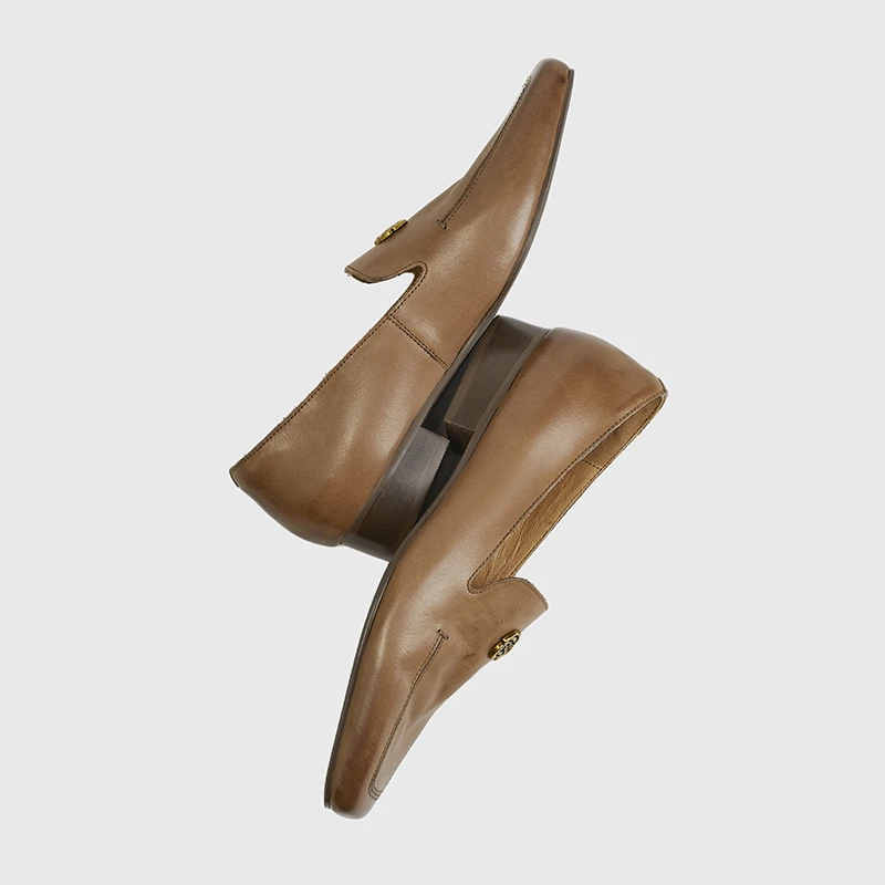 复古方头山茶花一脚蹬单鞋女粗跟乐福鞋2025春新款棕色百搭小皮鞋