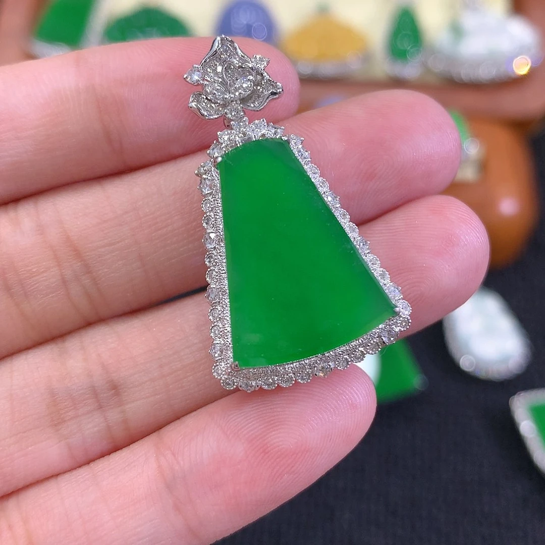 【闪购商品】翡翠18K金镶嵌吊坠(不含链)无事牌