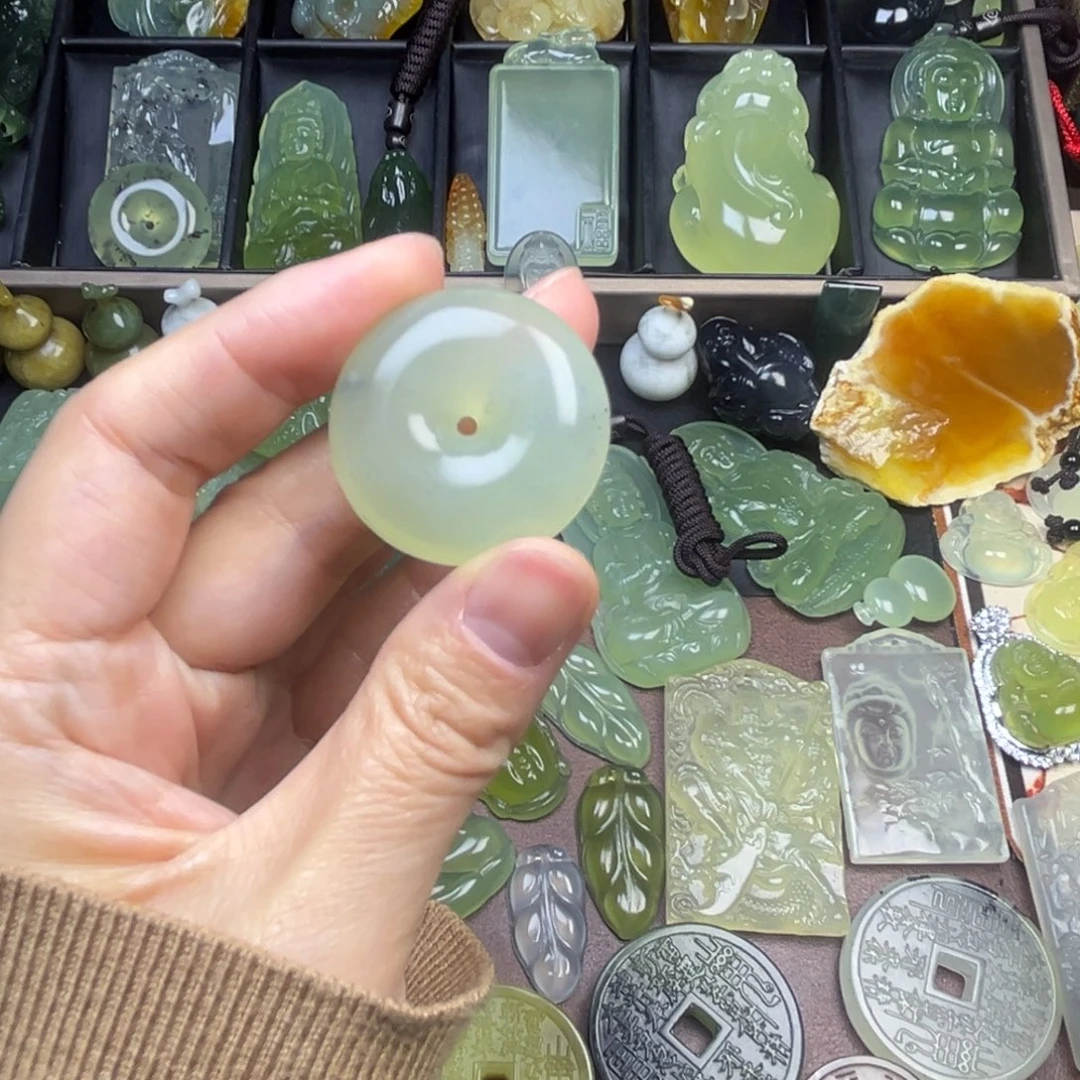 蛇纹石玉未镶嵌吊坠(不含链)