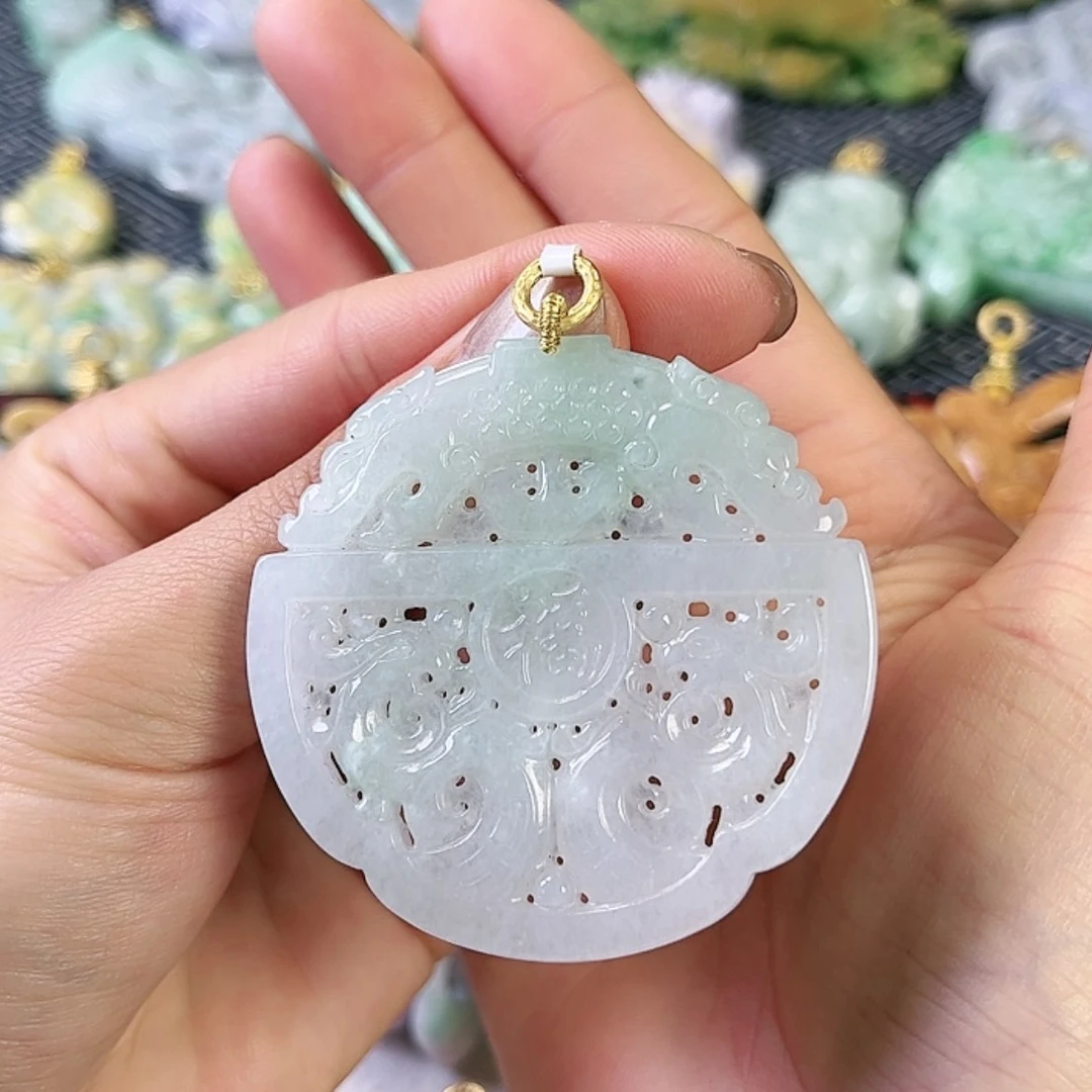 【闪购商品】翡翠颈饰未镶嵌迎***风挂件