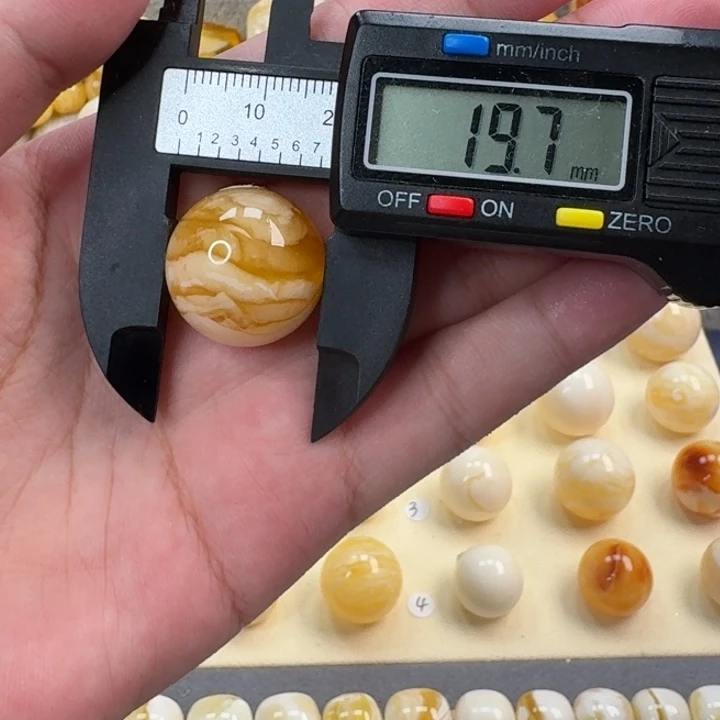 琥珀未镶嵌裸石圆珠