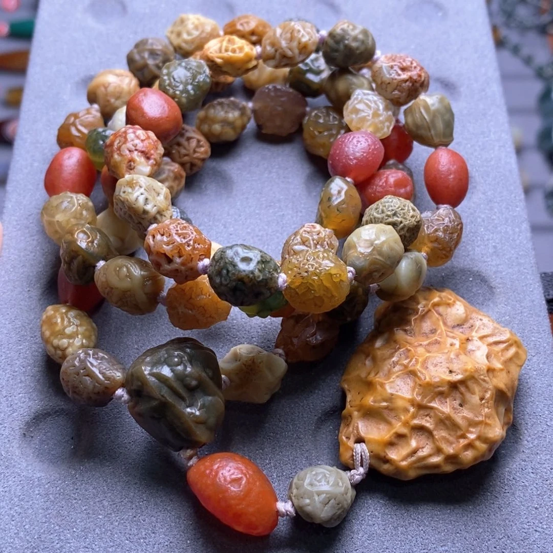 玛瑙/玉髓颈饰未镶嵌