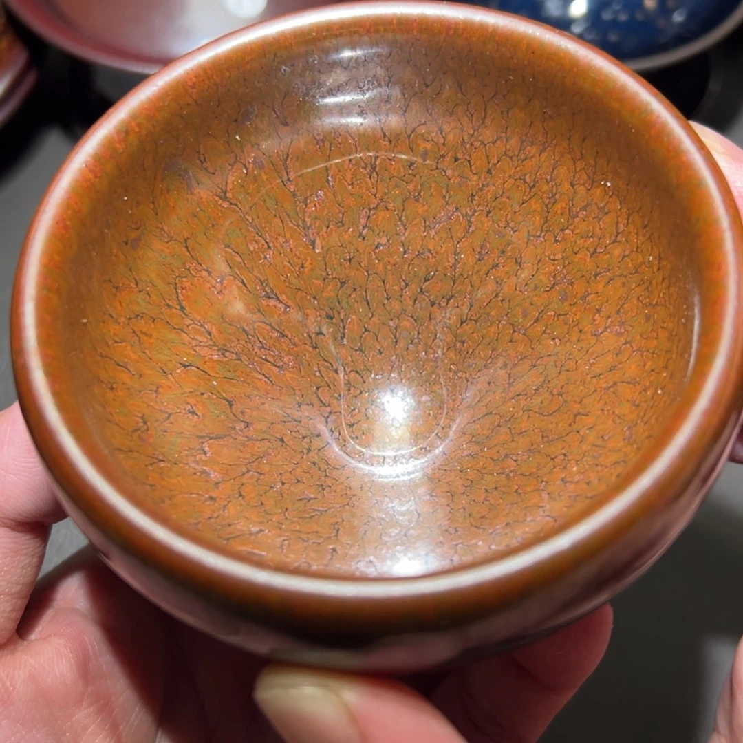 茶盏这个时候才开始发朋友