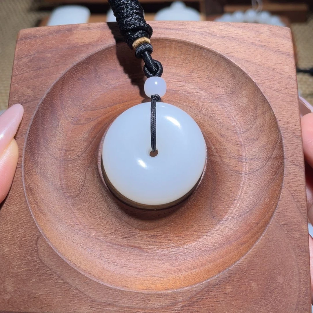 未镶嵌手链和田玉卡33