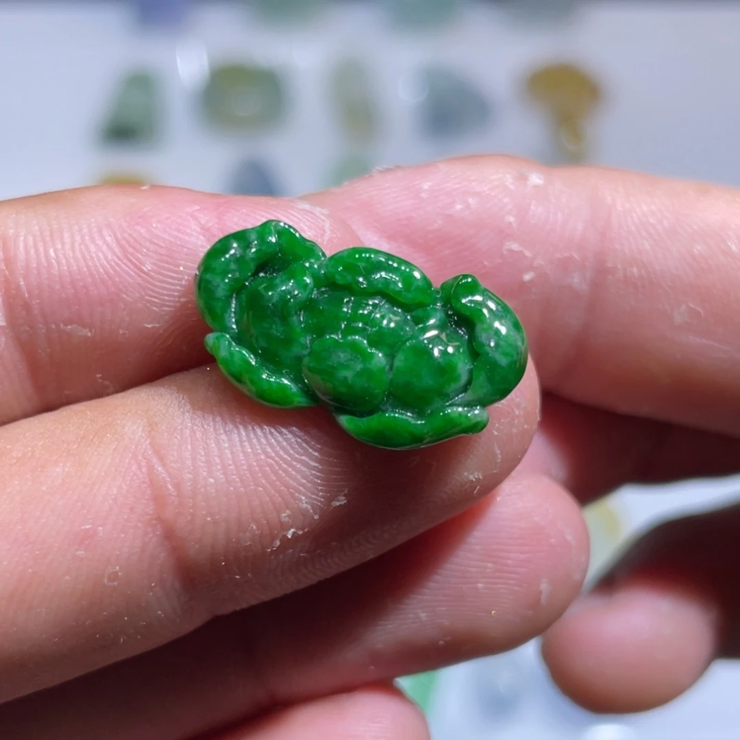 颈饰未镶嵌翡翠牡丹