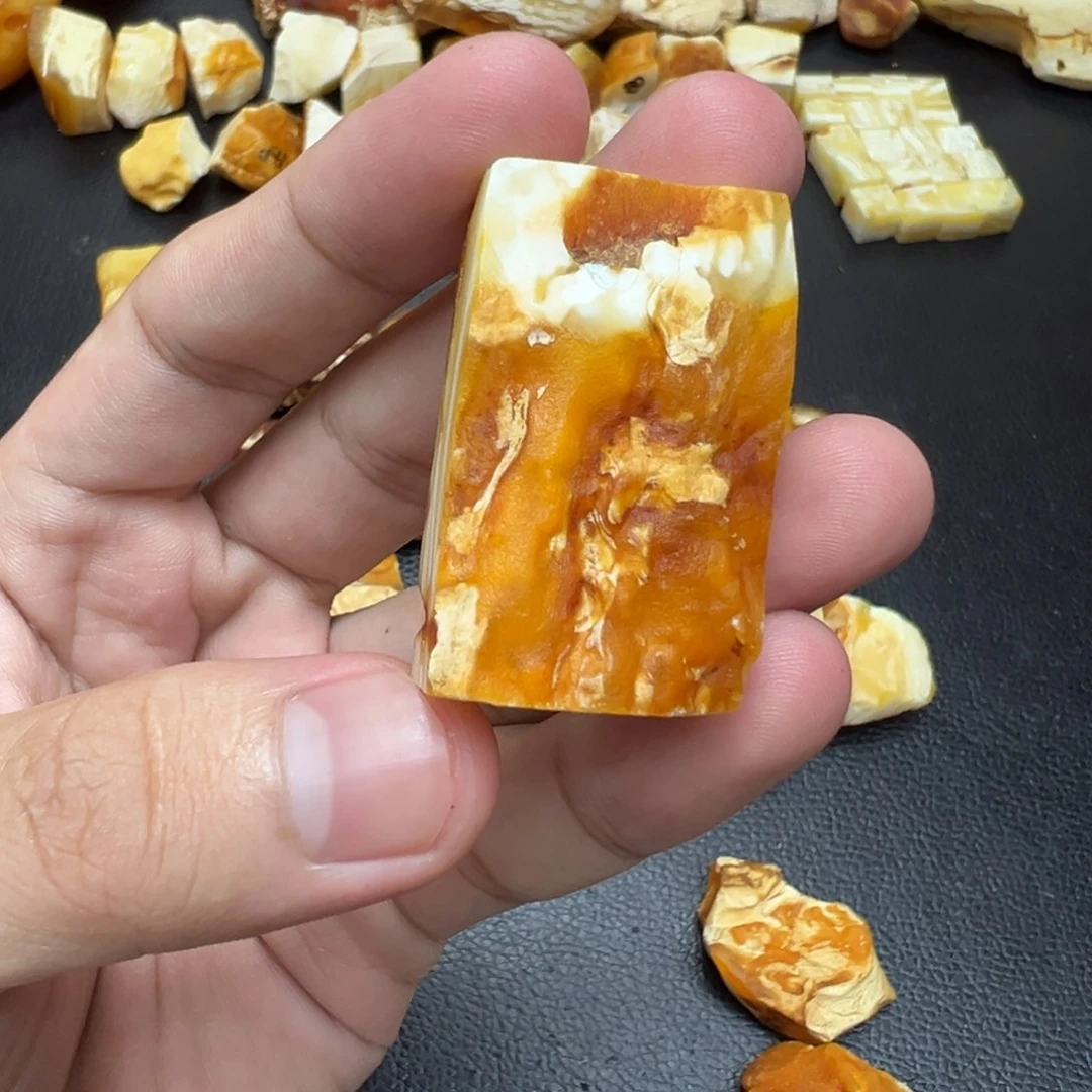 未镶嵌定制琥珀换**了蜜蜡