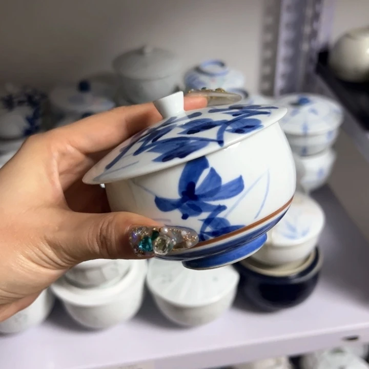 盖碗瓷器直播放漏中