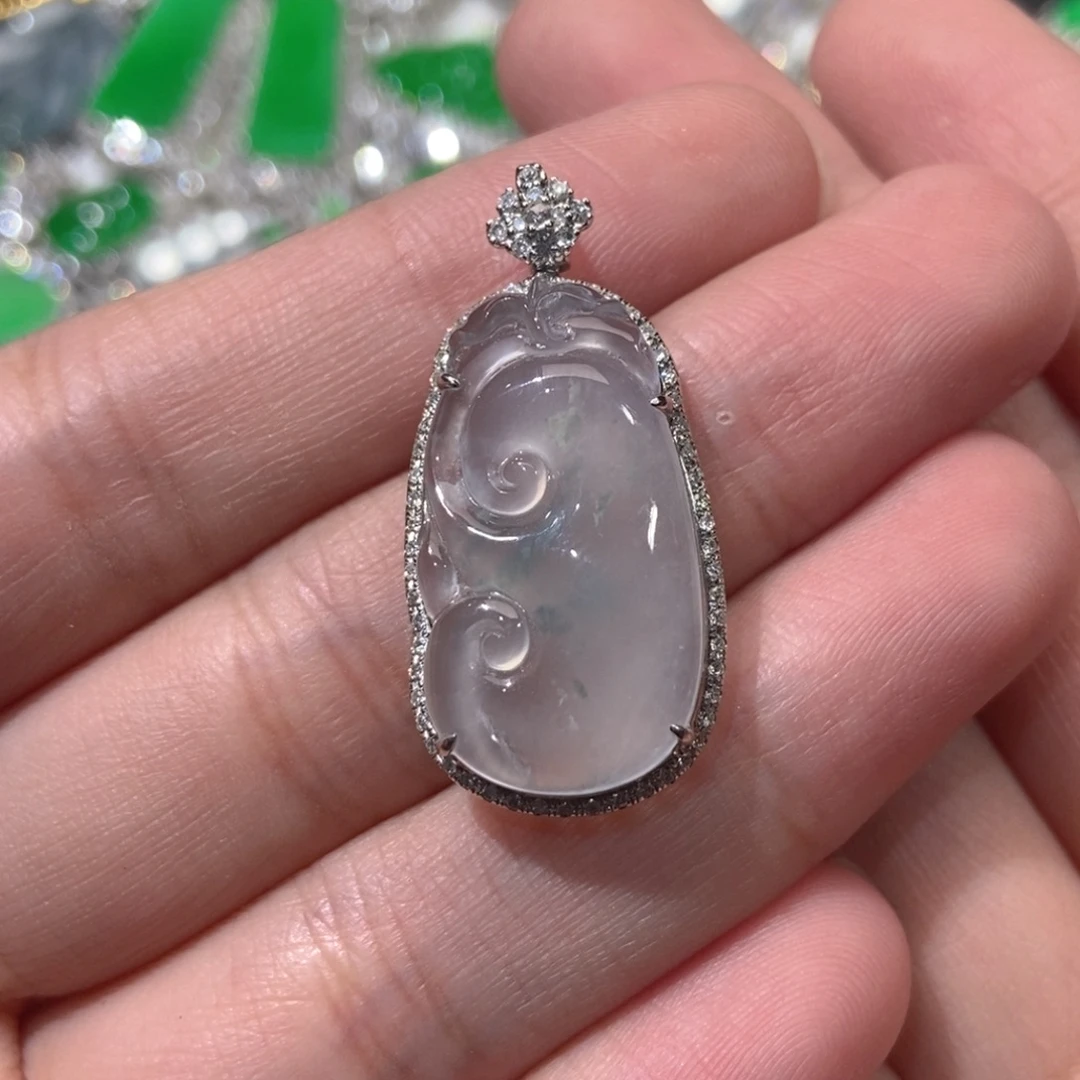 翡翠18K金镶嵌颈饰天然缅甸A货翡翠