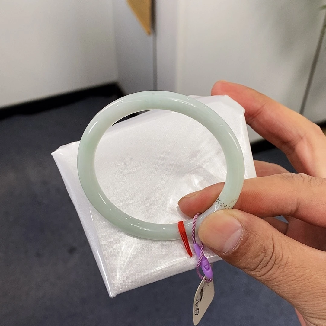 未镶嵌手镯翡翠翡翠