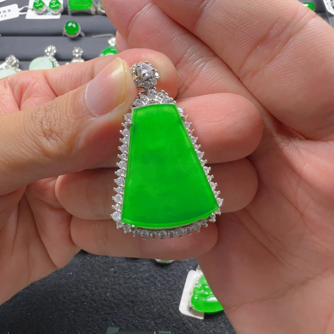 翡翠银S925镶嵌颈饰