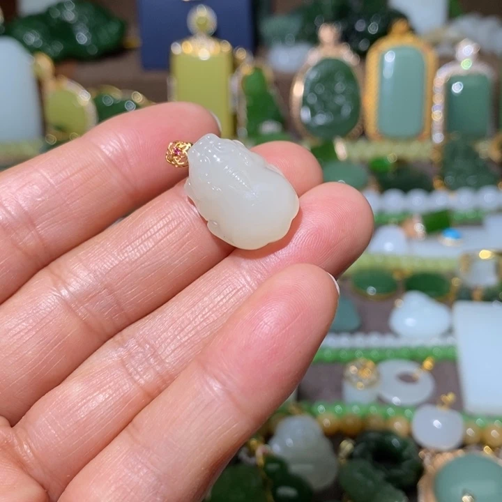 和田玉（白玉）18K金镶嵌颈饰