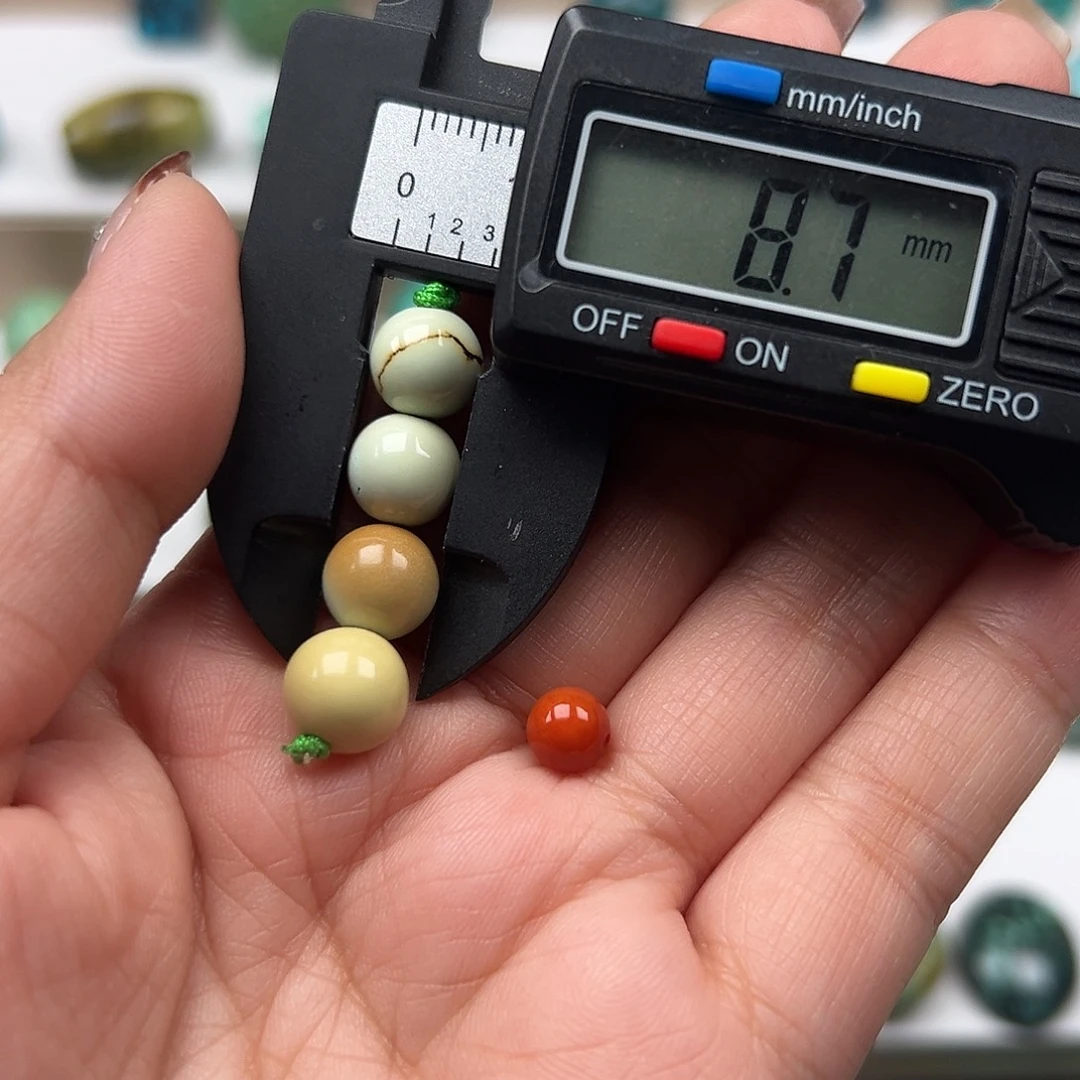 南红玛瑙未镶嵌珠宝奇石