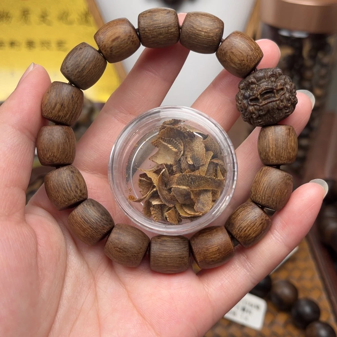 沉香碎屑沉香富森红土老料玉化沉水