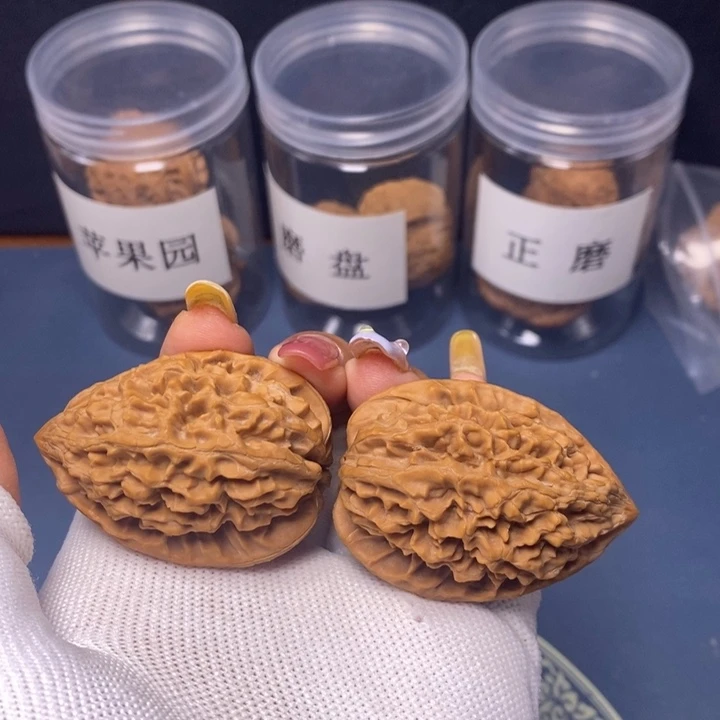 文玩核桃把件35招财鼠