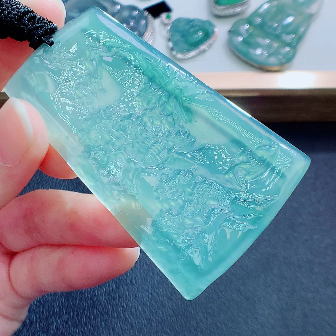 翡翠未镶嵌颈饰翡翠