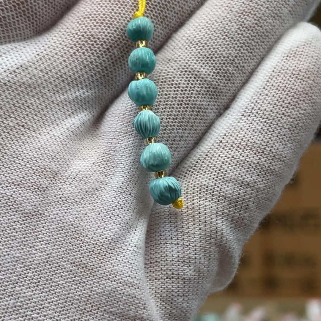 绿松石未镶嵌挂件