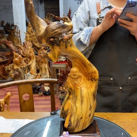 柏木用****陈太行崖柏根雕