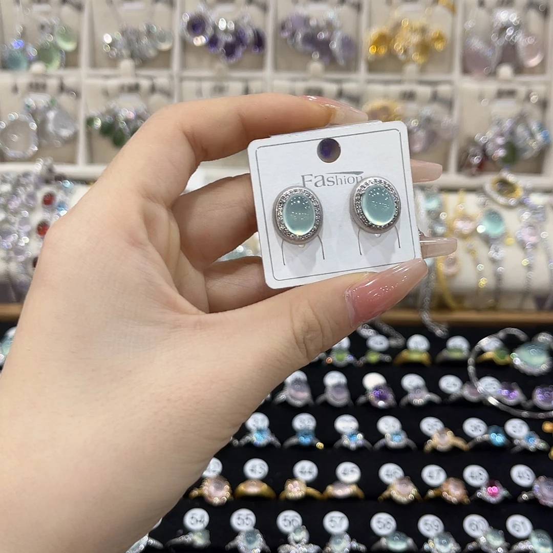 福****蛇纹石玉银S925镶嵌耳钉