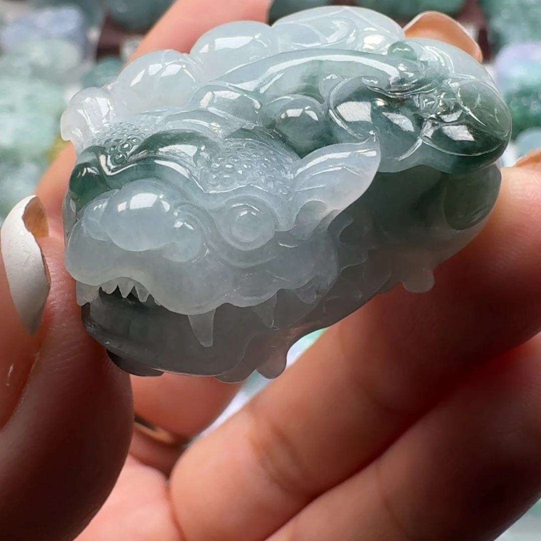 颈饰未镶嵌翡翠貔貅