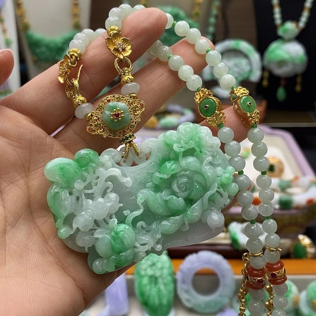 翡翠未镶嵌颈饰天然