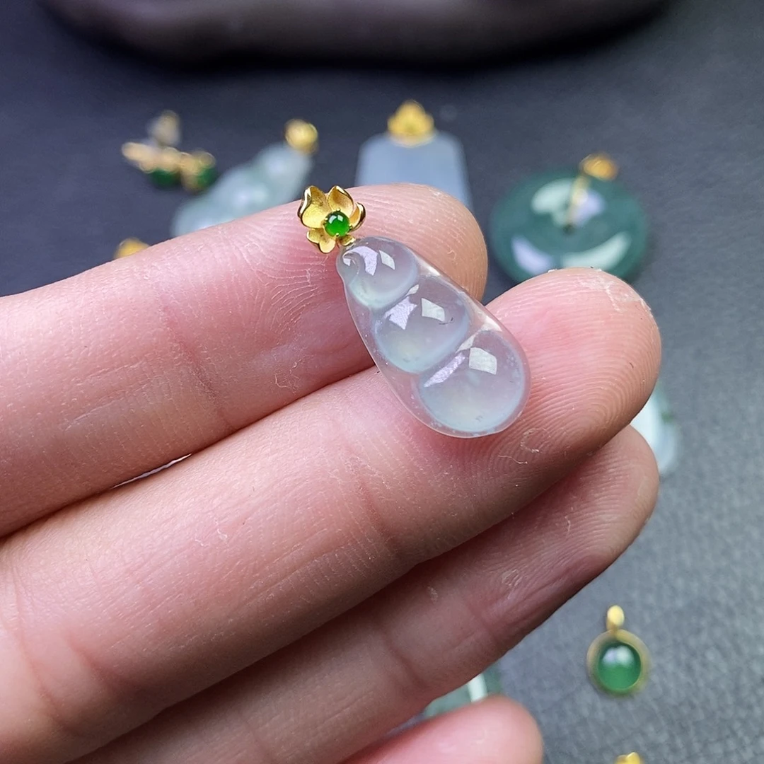 吊坠(不含链)18K金镶嵌翡翠