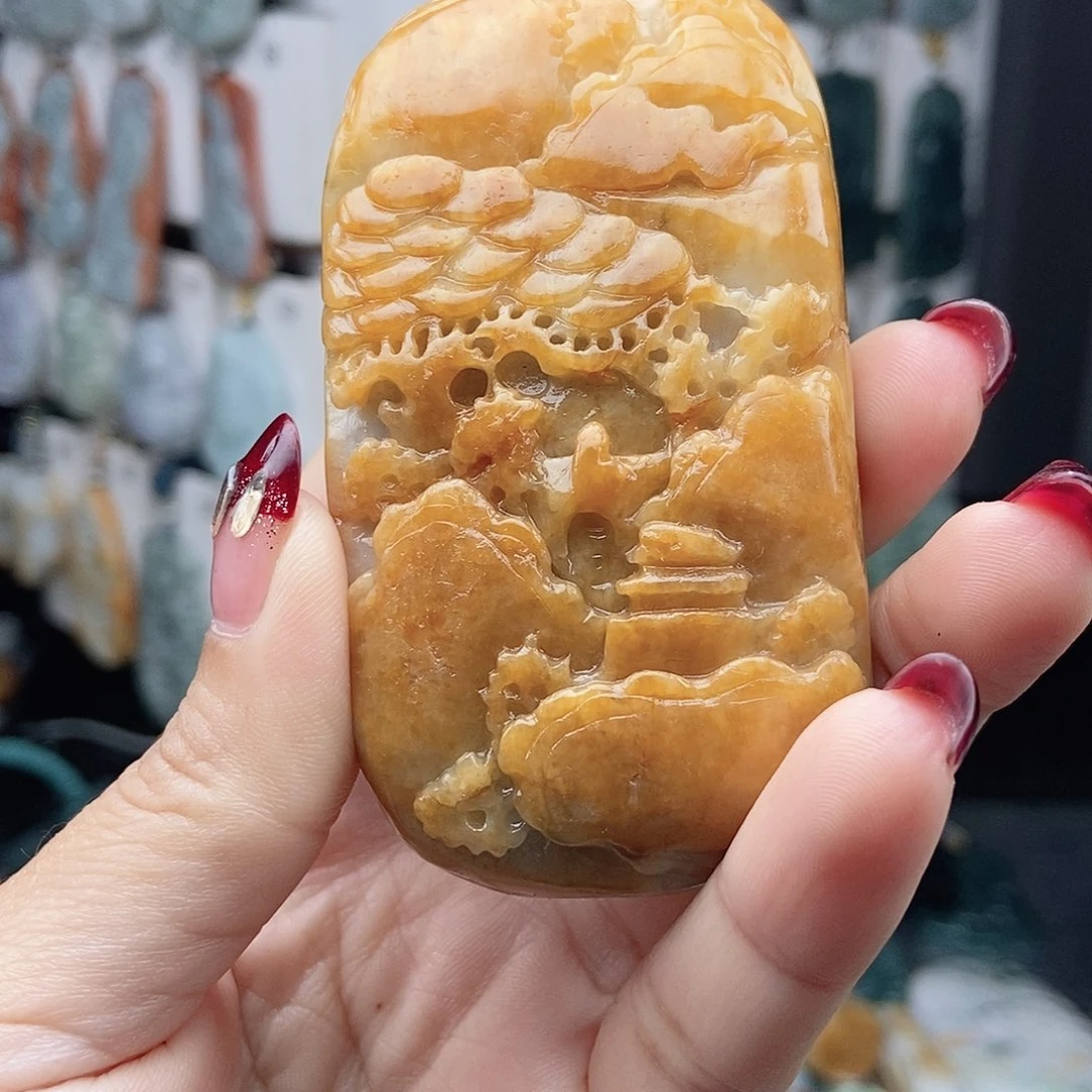 翡翠颈饰未镶嵌翡翠