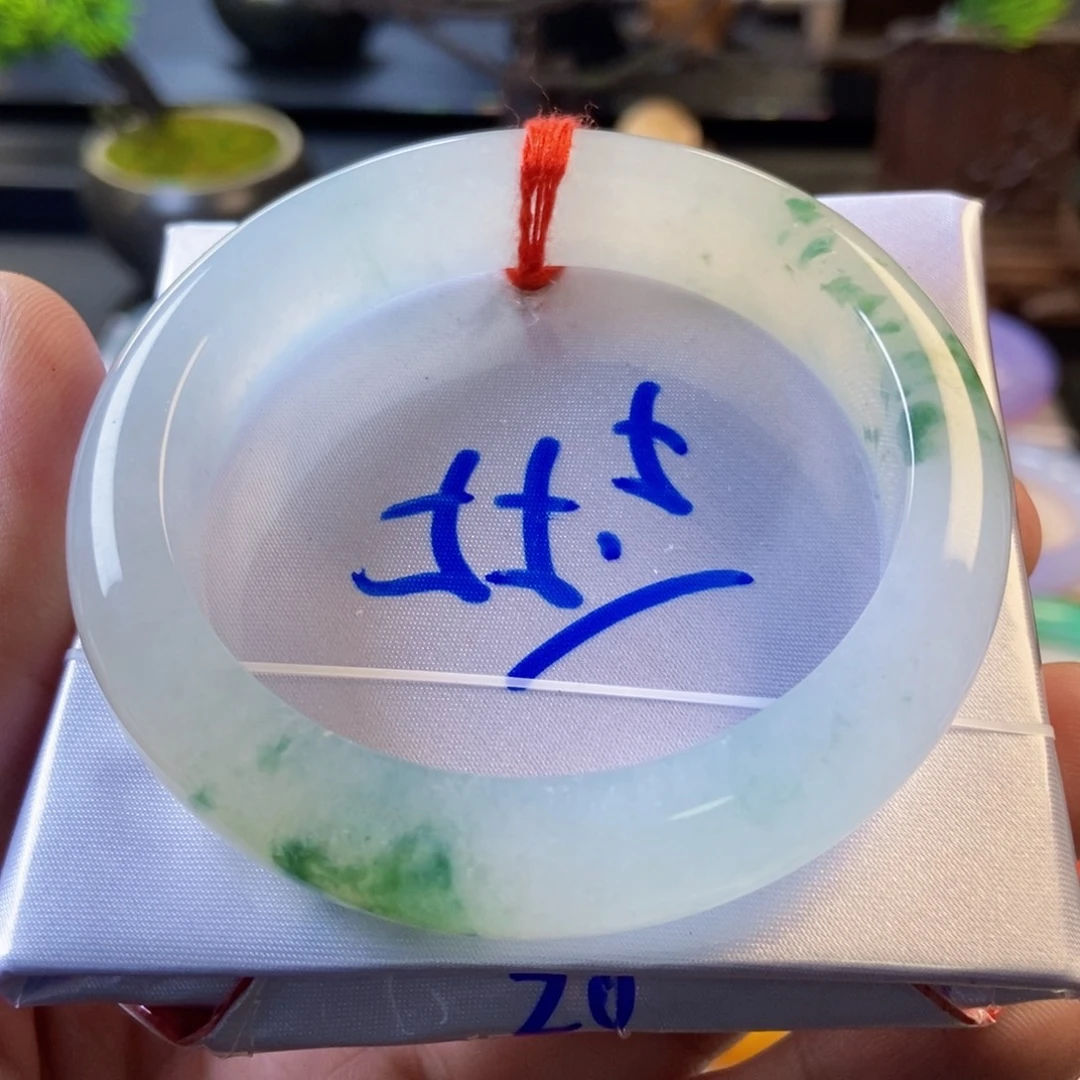 翡翠未镶嵌手镯46、冰飘绿花正圈