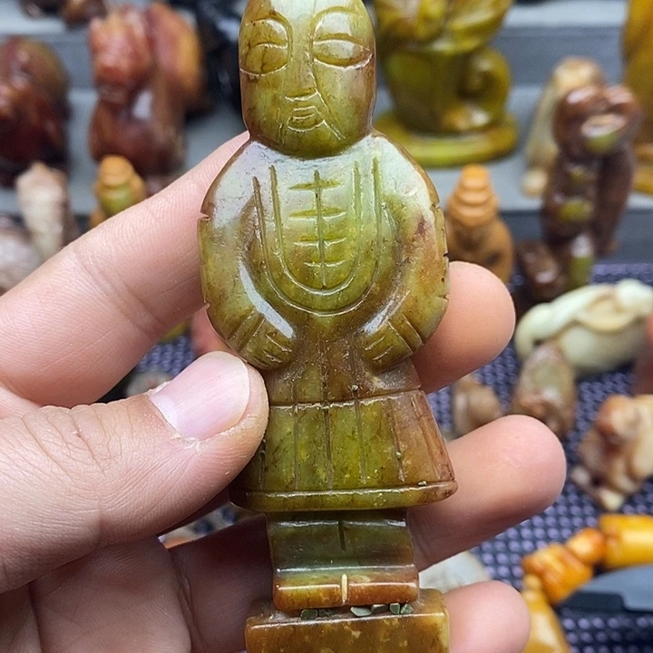 未镶嵌蛇纹石玉颈饰