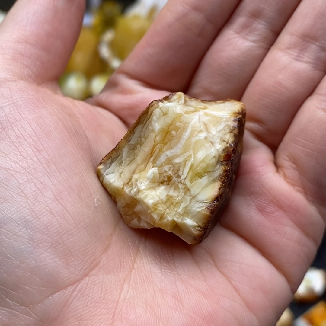 定制琥珀未镶嵌蜜蜡