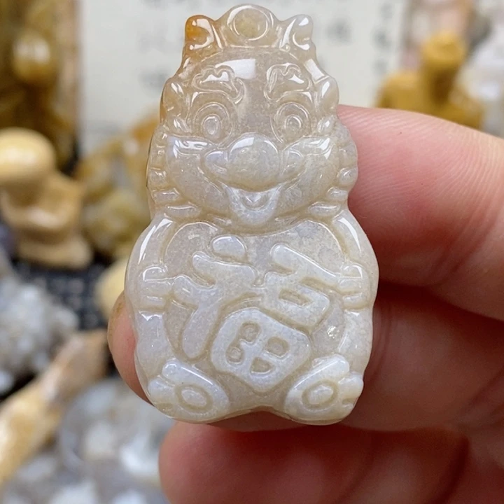 颈饰未镶嵌硅化珊瑚（珊瑚玉）小