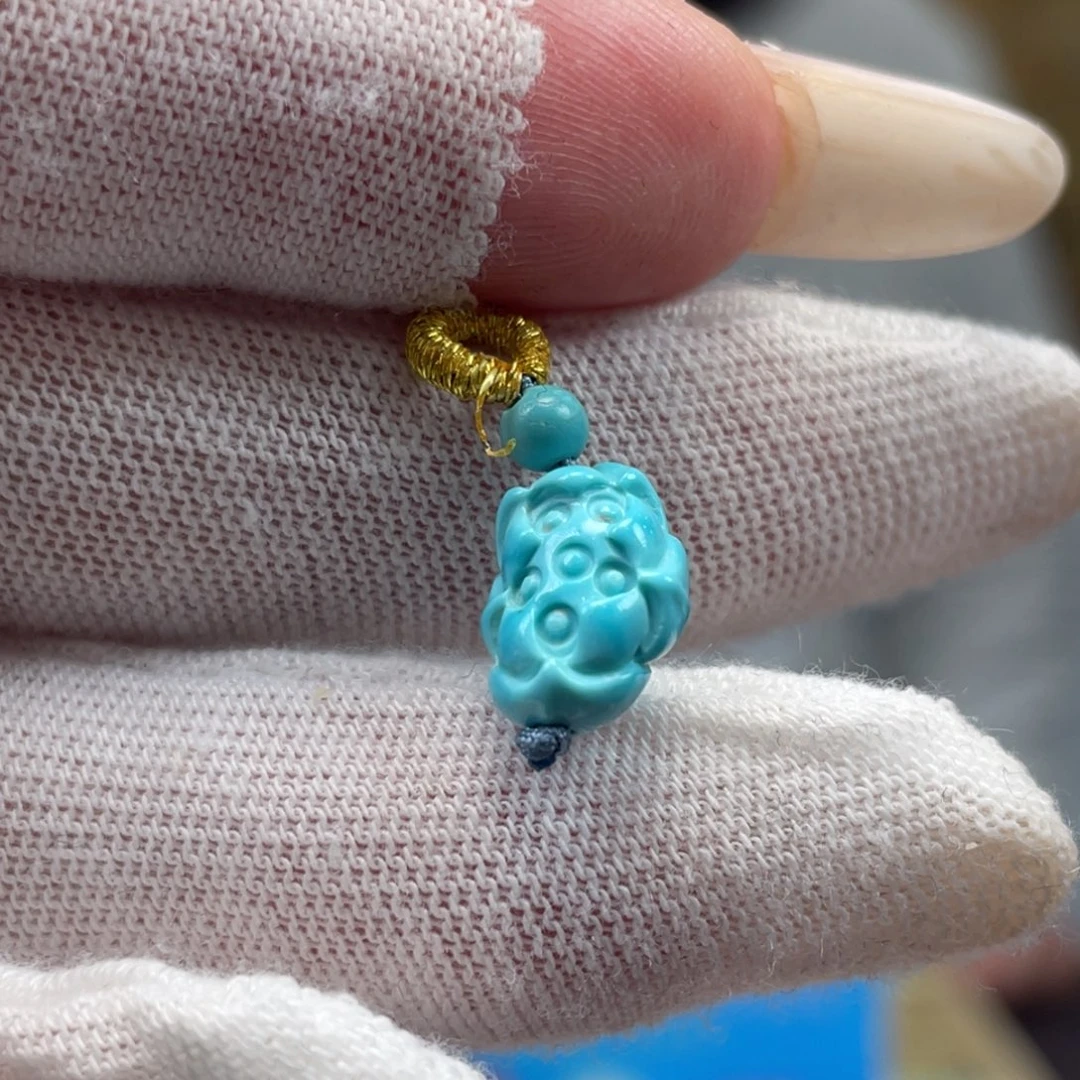 绿松石未镶嵌挂件