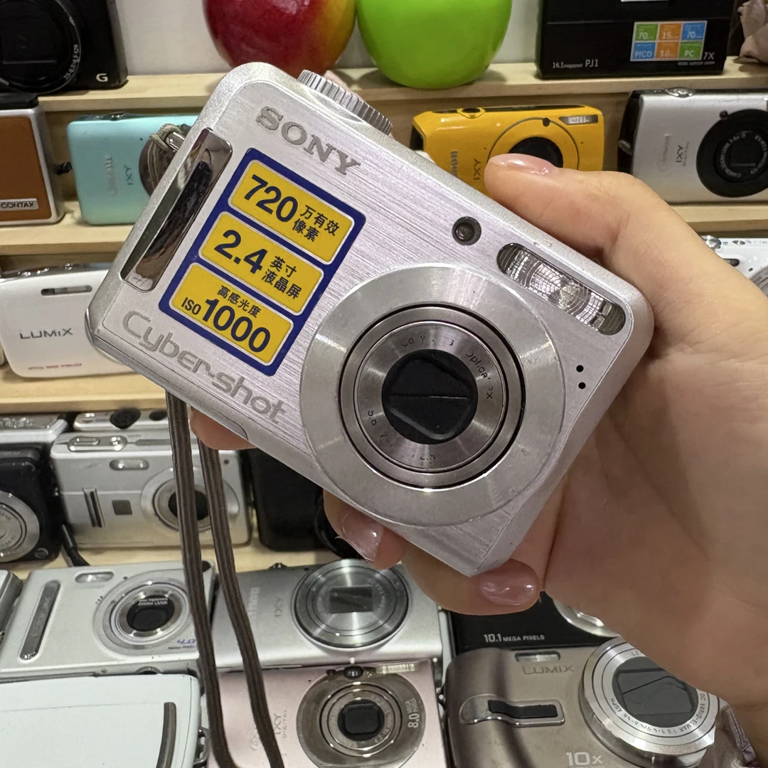 9新 Sony/索尼 索尼s700面包机720万像素配件齐全