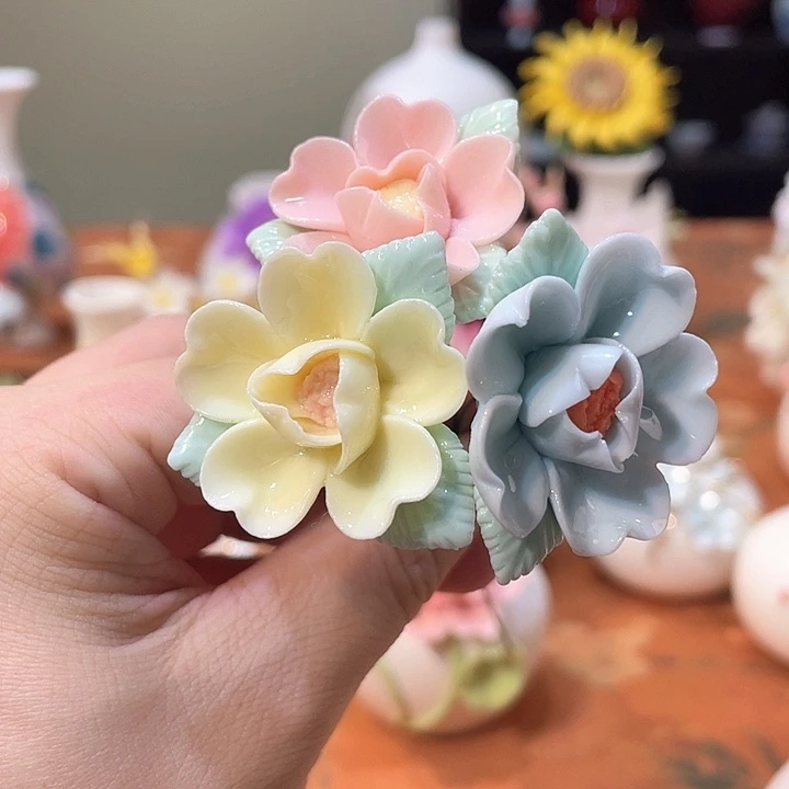 手工陶瓷精致摆件