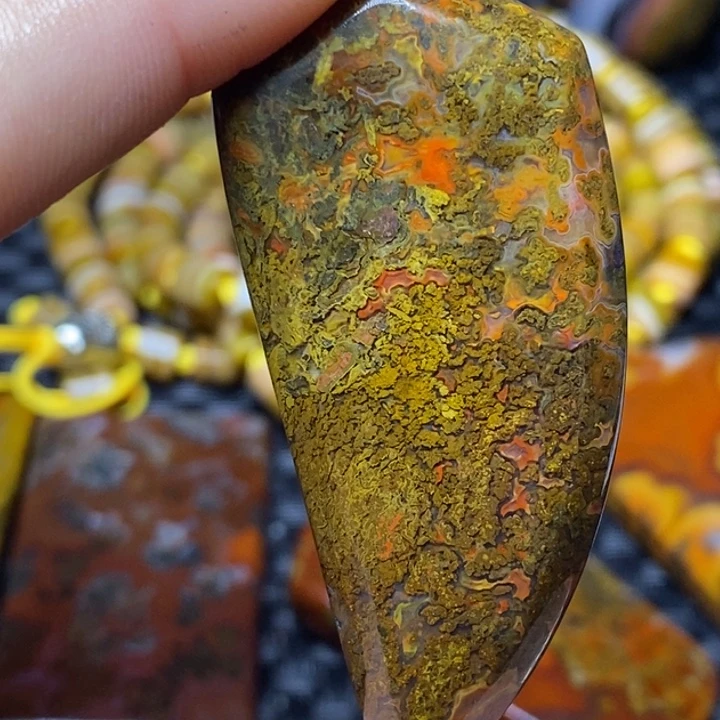 玛瑙/玉髓颈饰未镶嵌