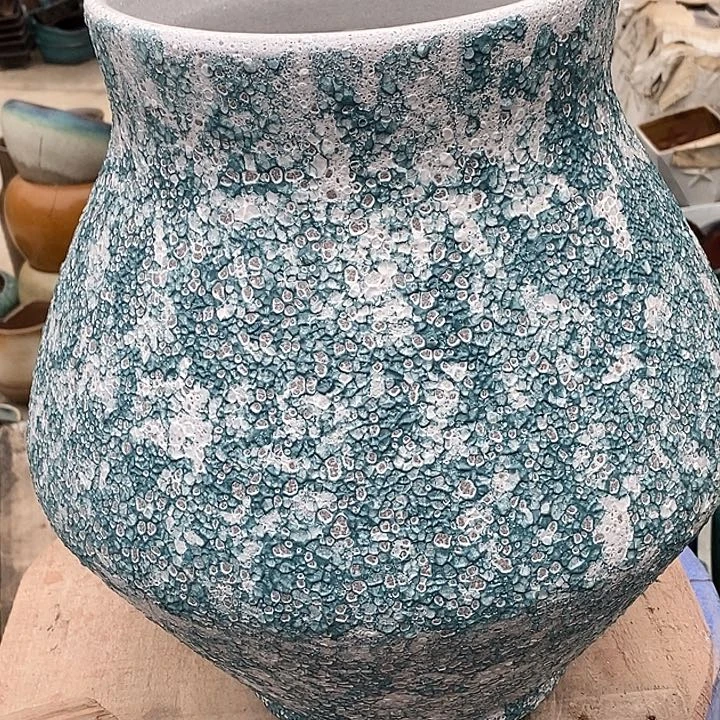 紫砂花盆口22.5高度38瑕疵青花瓷