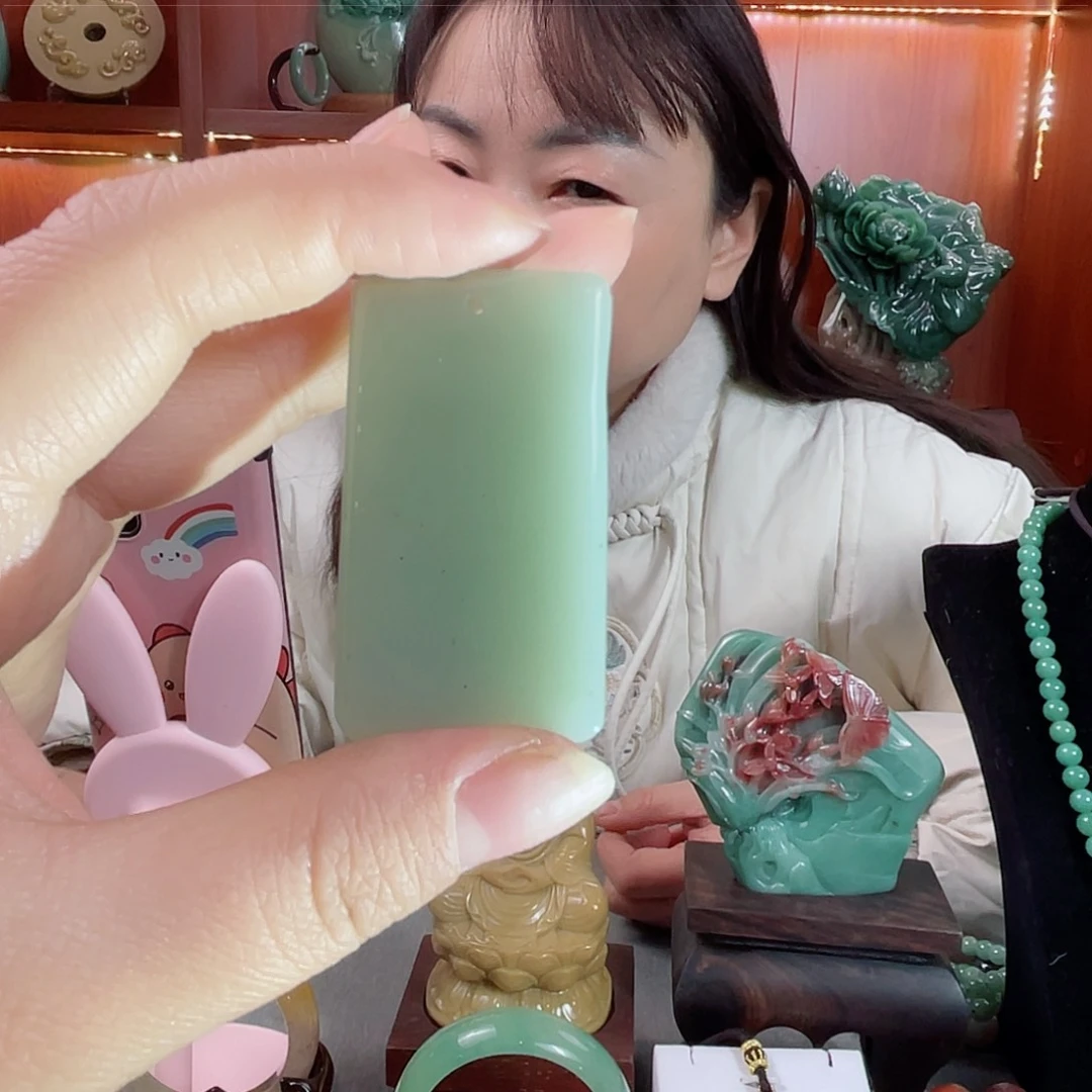 石英质玉颈饰未镶嵌>*<