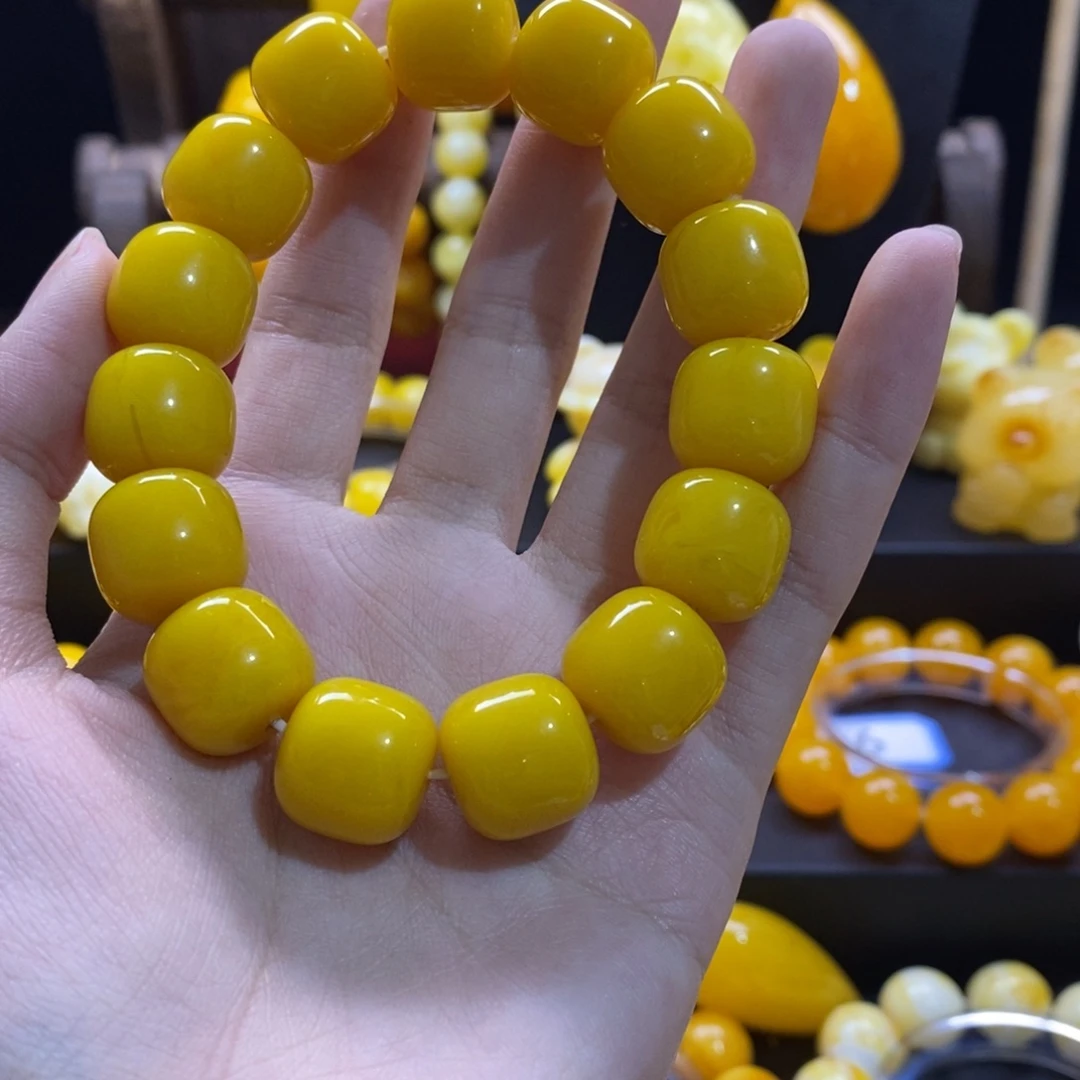 阿***心非金属全品无暇鸡油黄老型