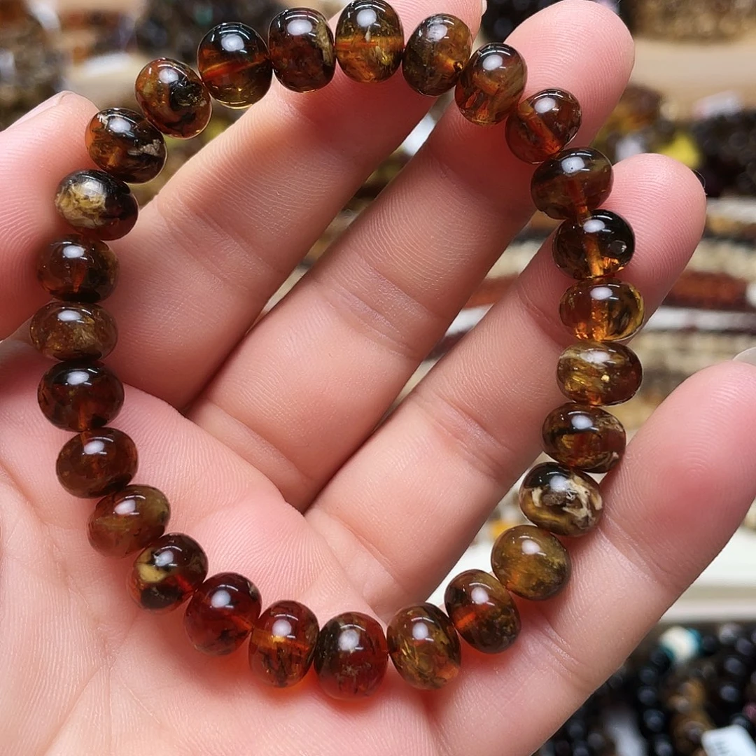 未镶嵌琥珀裸石八