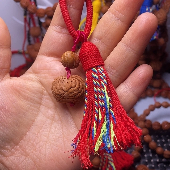 桃核吊坠龙纹桃枭