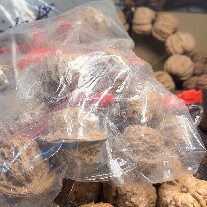 金刚菩提吊坠?****冰核桃