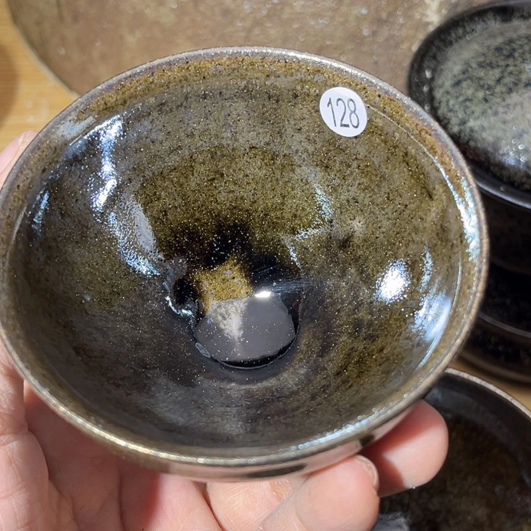 茶盏义兴龙窑坚持真柴烧