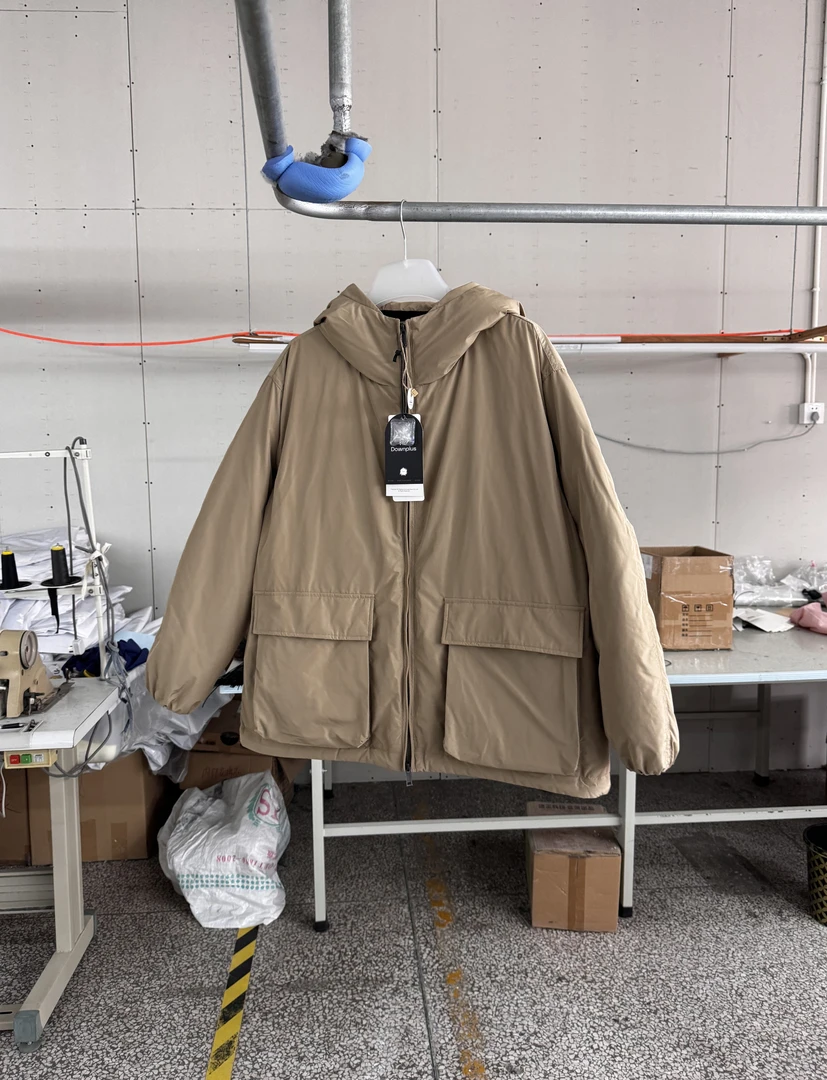 高性能鹅绒保暖连帽口袋羽绒服