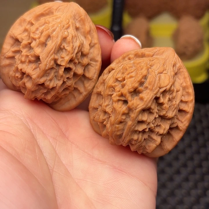 吊坠文玩核桃42红皮红狮子头