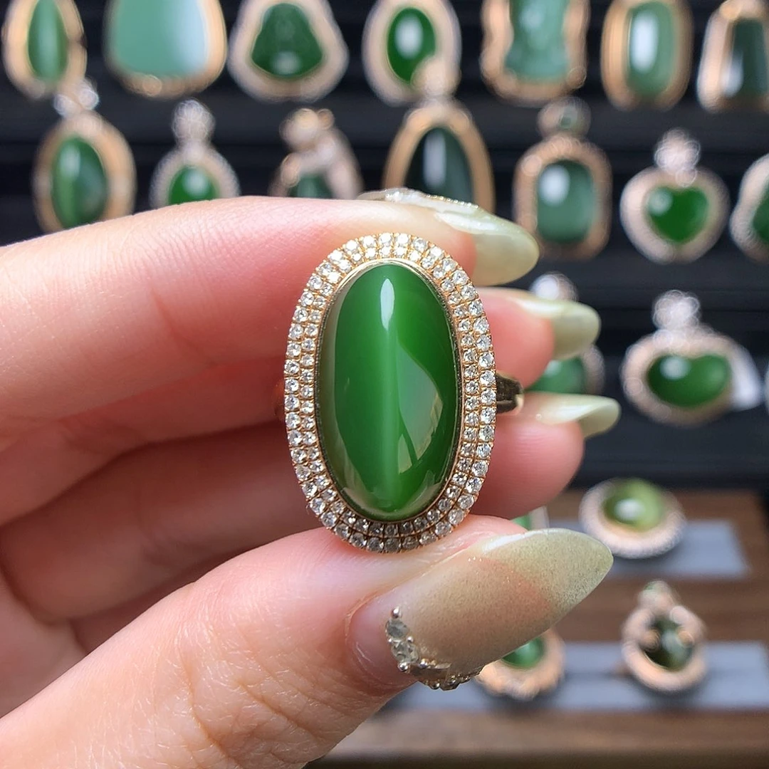 和田玉首饰18K金镶嵌